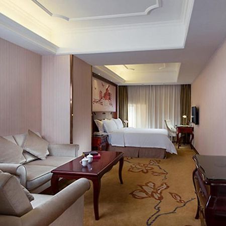 Vienna Hotel Shenzhen Shuiku New Village Exteriér fotografie